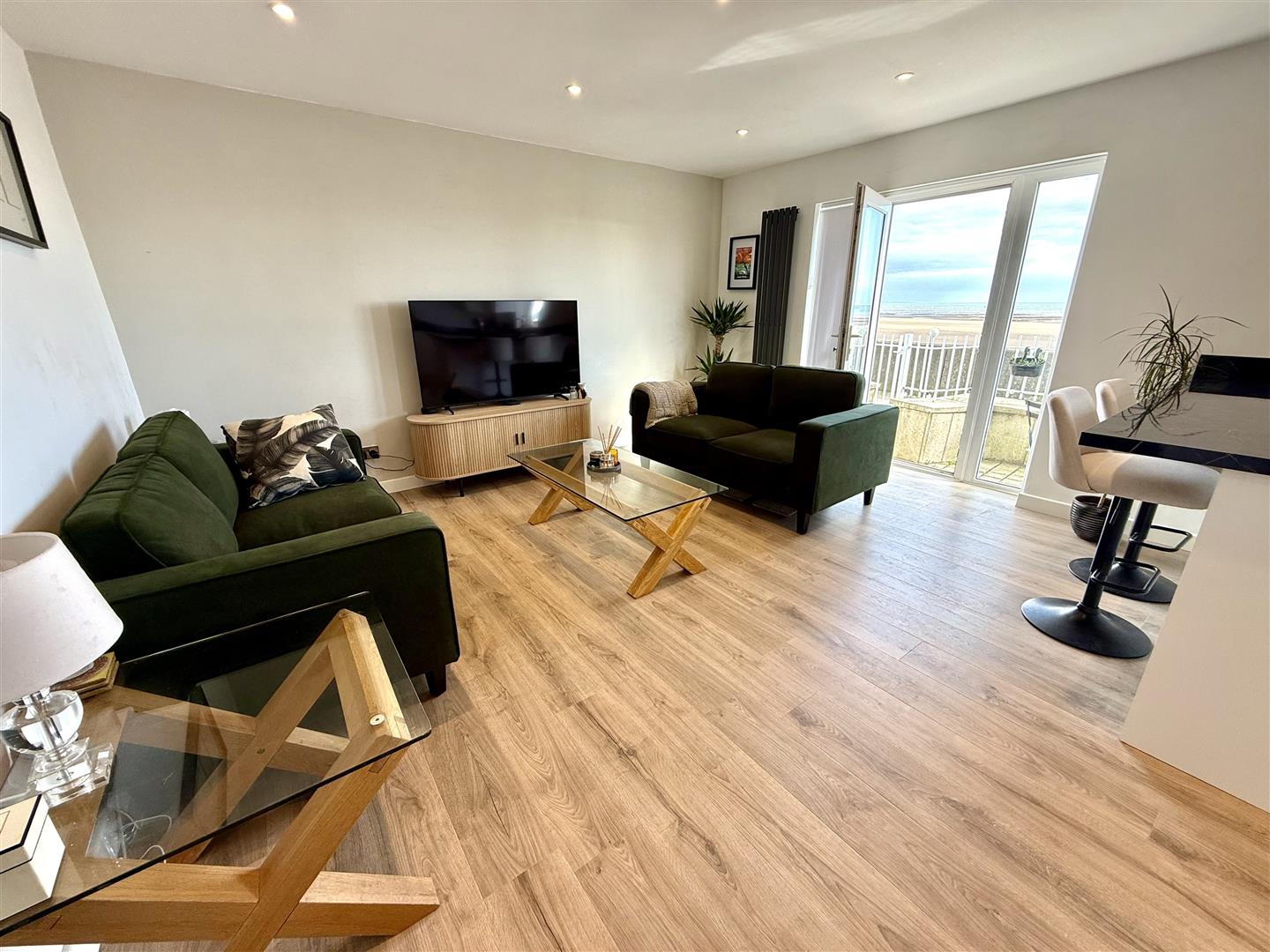 Camona Drive, Marina, Swansea, SA1 1YJ
